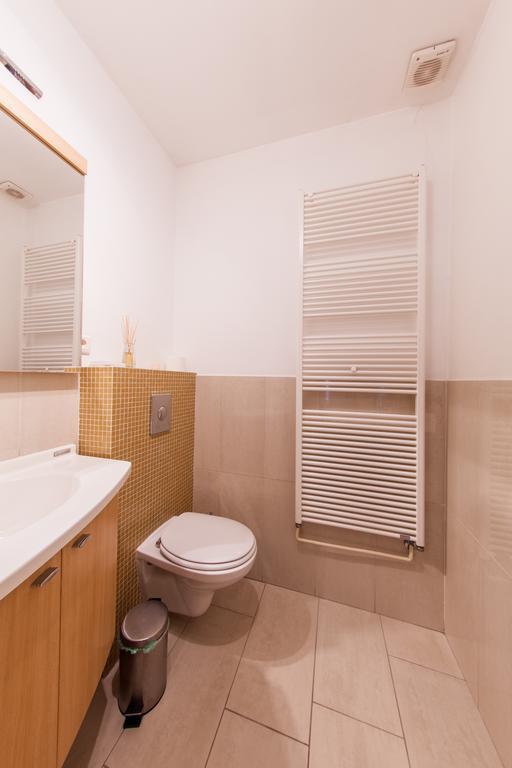 Mansard Apartment Antonovicha 4 Kiev Esterno foto