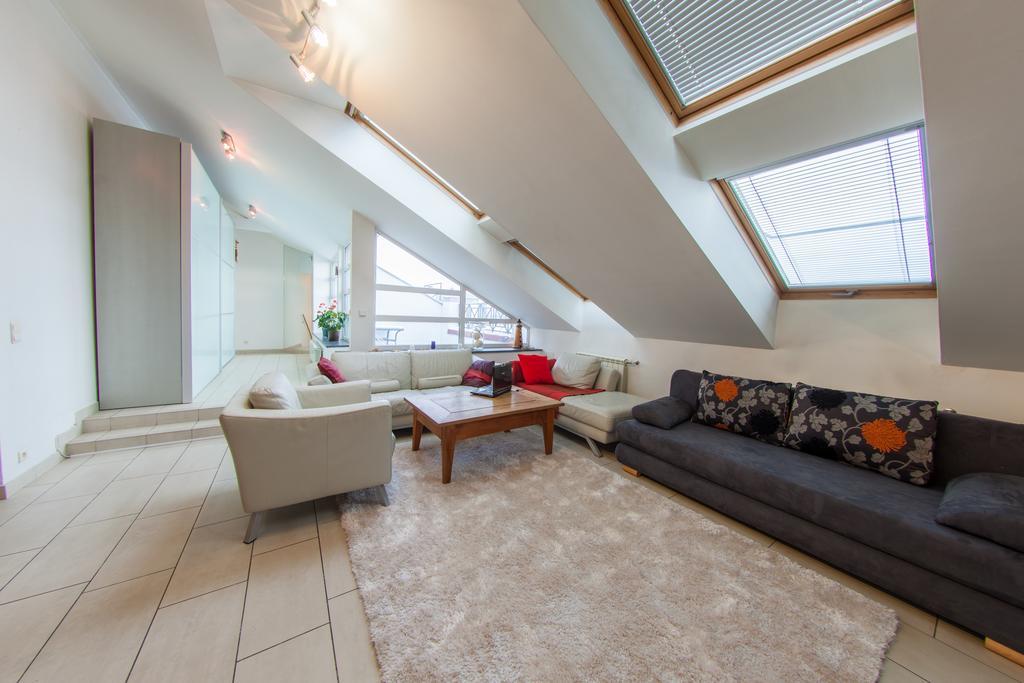 Mansard Apartment Antonovicha 4 Kiev Esterno foto
