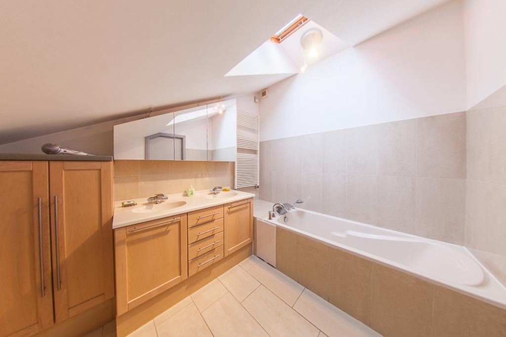 Mansard Apartment Antonovicha 4 Kiev Esterno foto