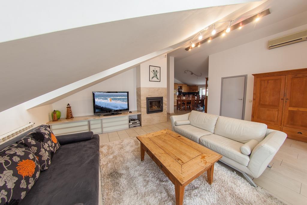 Mansard Apartment Antonovicha 4 Kiev Esterno foto