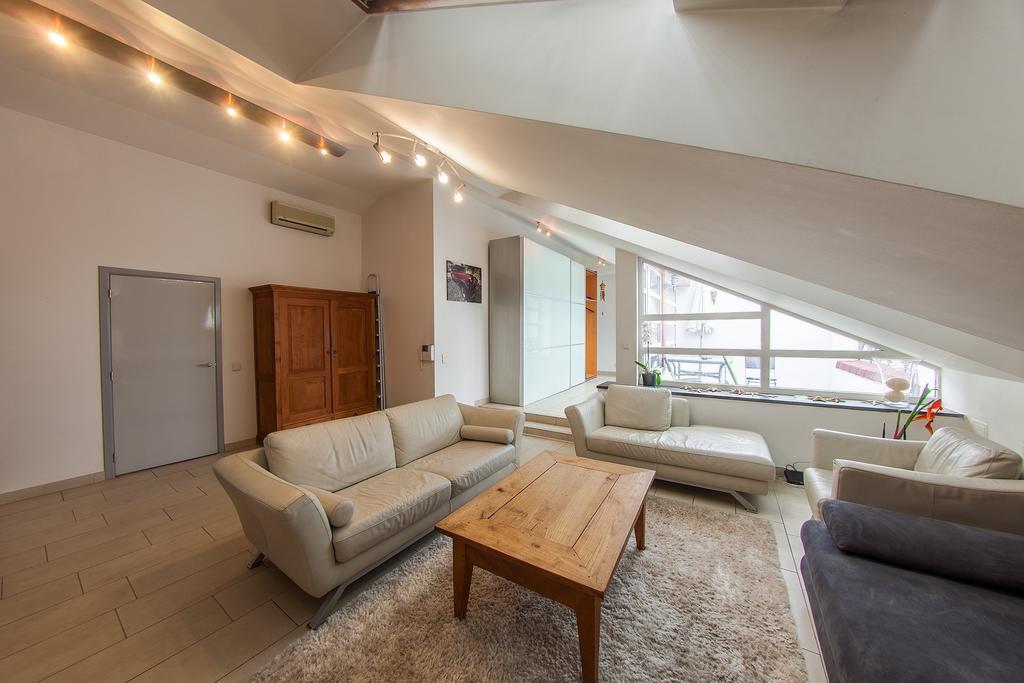 Mansard Apartment Antonovicha 4 Kiev Esterno foto